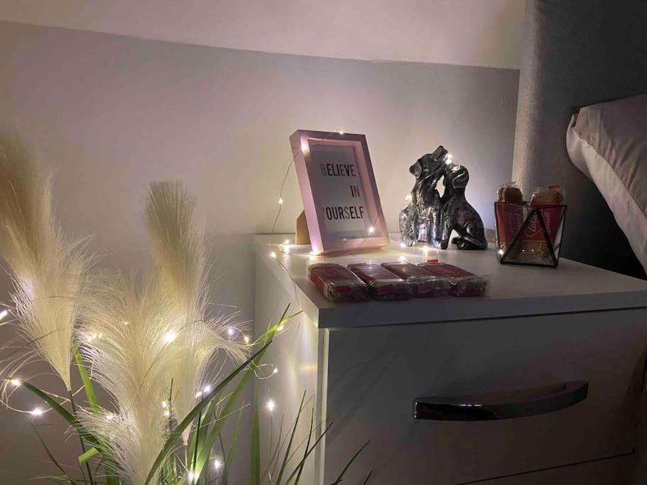 Cozy 1 Bed/Sleep 3/ London Apartamento Exterior foto